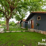Nun Bungalove Bed and breakfast 4*
