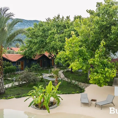 Nun Bungalove 4*