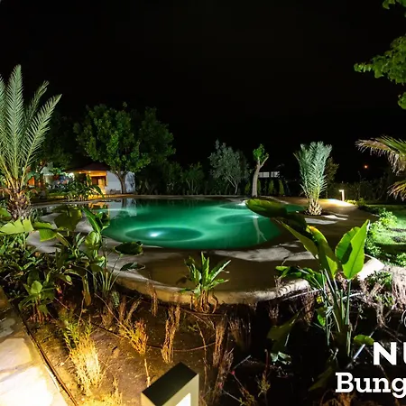 Bed & Breakfast Nun Bungalove 4*
