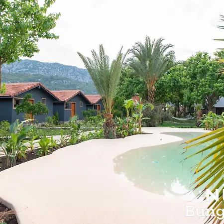 Bed & Breakfast Nun Bungalove 4*