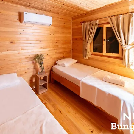 Bed & Breakfast Nun Bungalove 4*