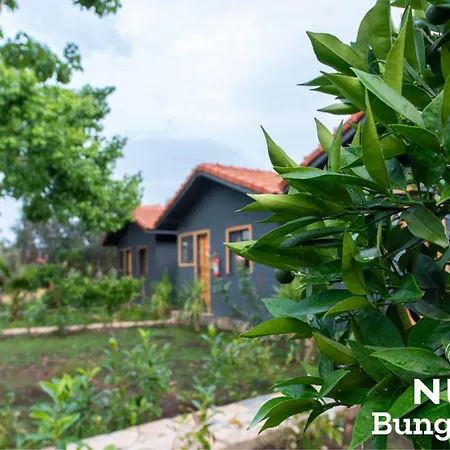 Nun Bungalove Bed & Breakfast *