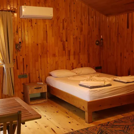 Bed & Breakfast Nun Bungalove 4*