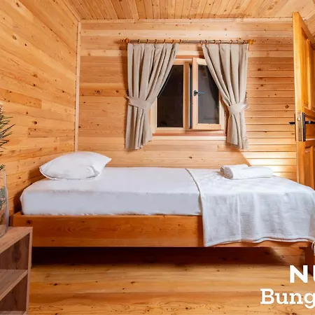 Bed & Breakfast Nun Bungalove 4*